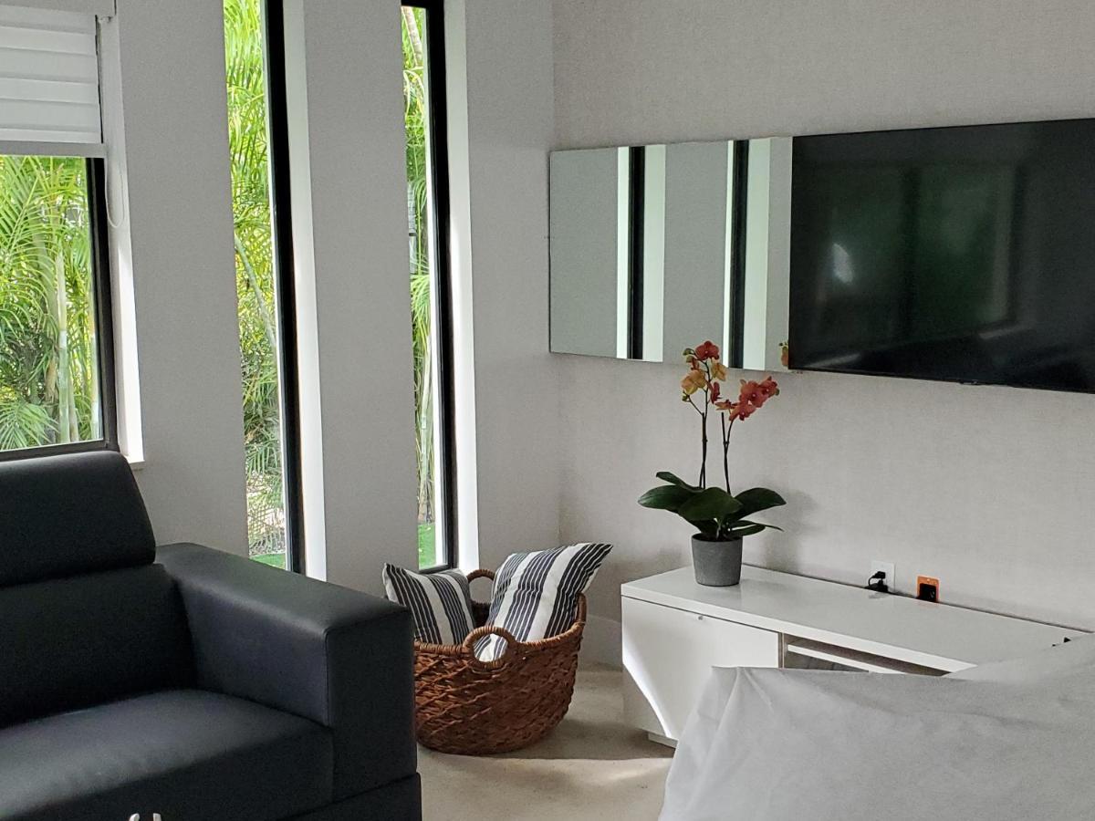 Design District By Midtown, Wynwood, Brickell, 10 Min To The Beach, Free Parking Майами Экстерьер фото